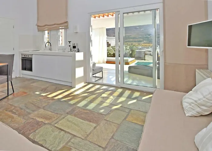 Tinos Blend Suites